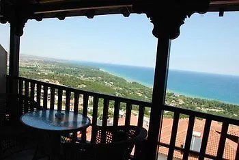 Inn Castello Neos Panteleimonas