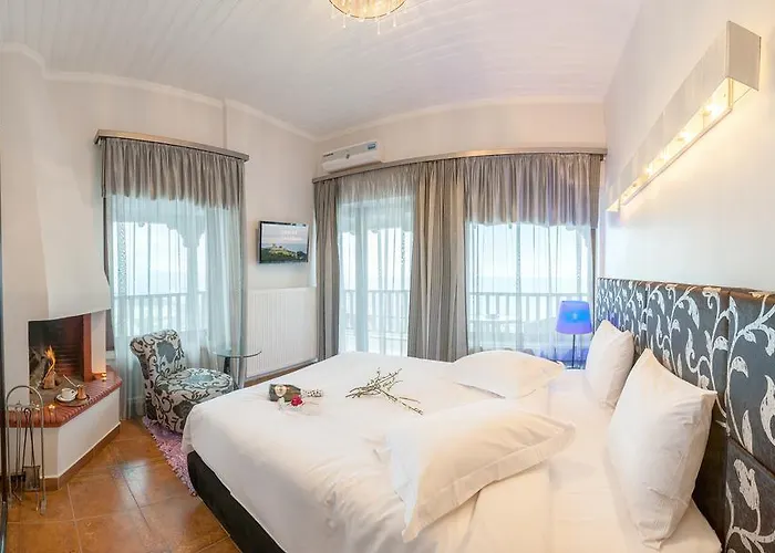 Castello 3* Neos Panteleimonas