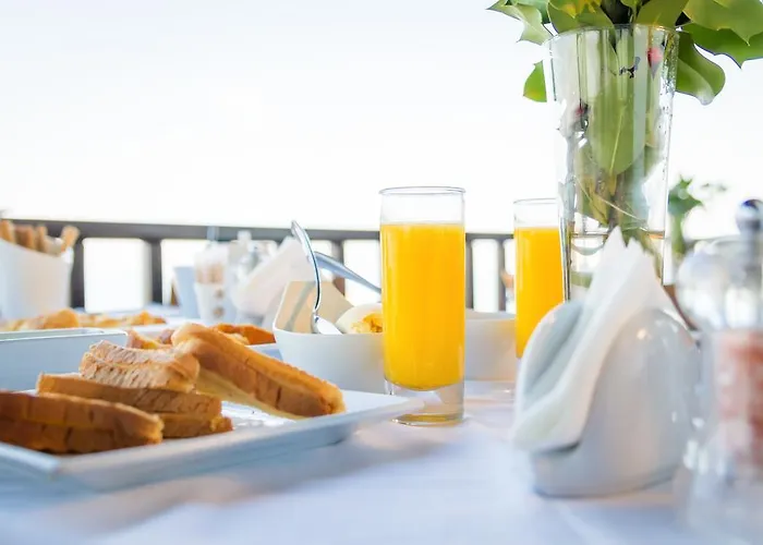 Castello 3* Neos Panteleimonas